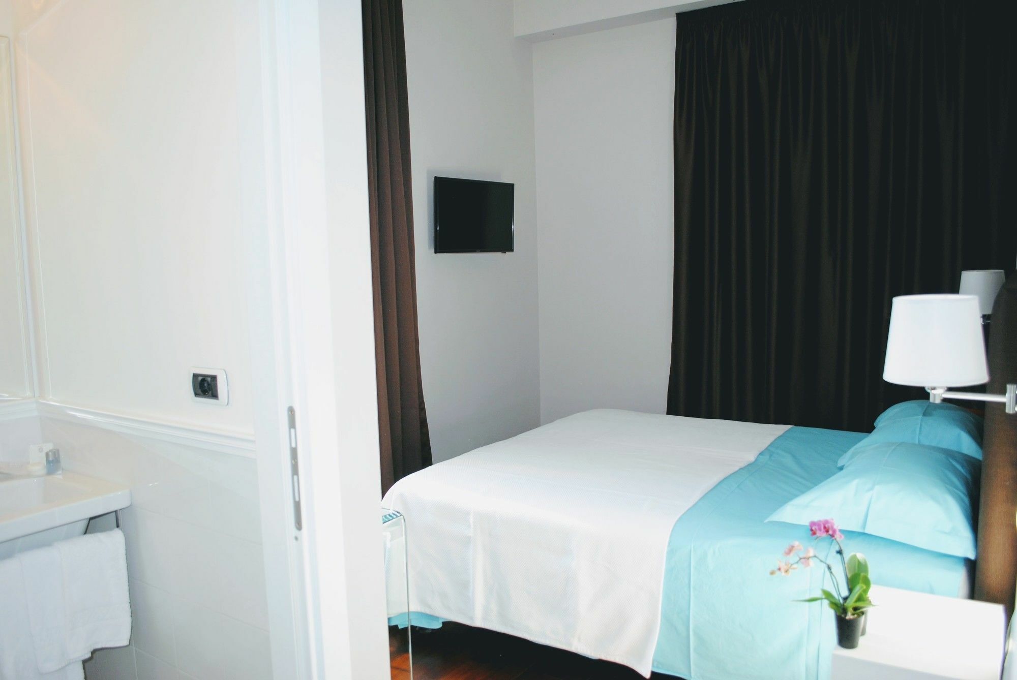 Guest House Cavour 278 روما المظهر الخارجي الصورة